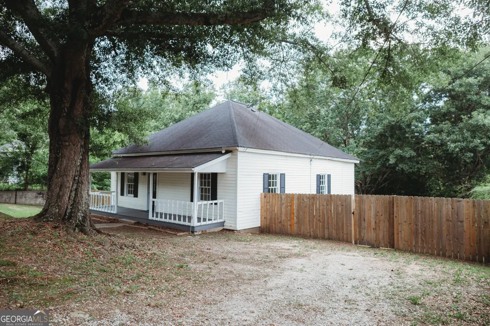 1966 River ST NE Conyers, GA 30012
