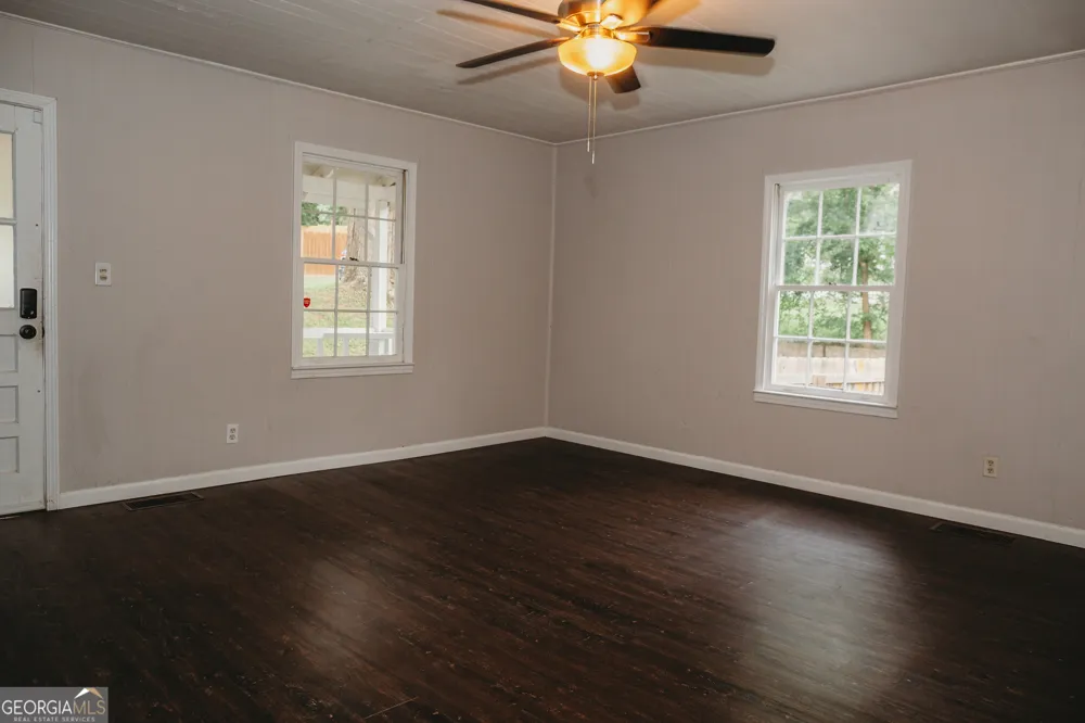 1966 River ST NE Conyers, GA 30012