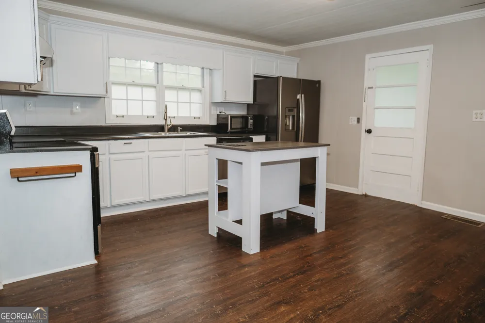 1966 River ST NE Conyers, GA 30012