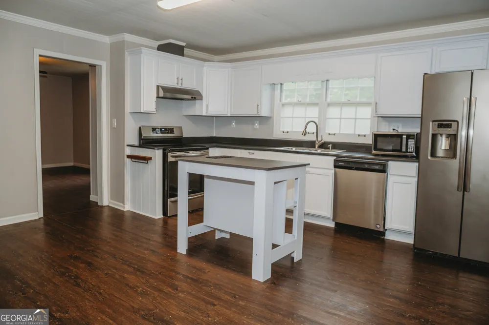 1966 River ST NE Conyers, GA 30012