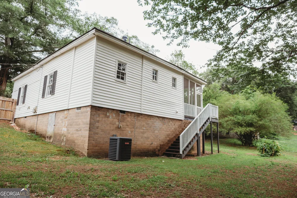 1966 River ST NE Conyers, GA 30012