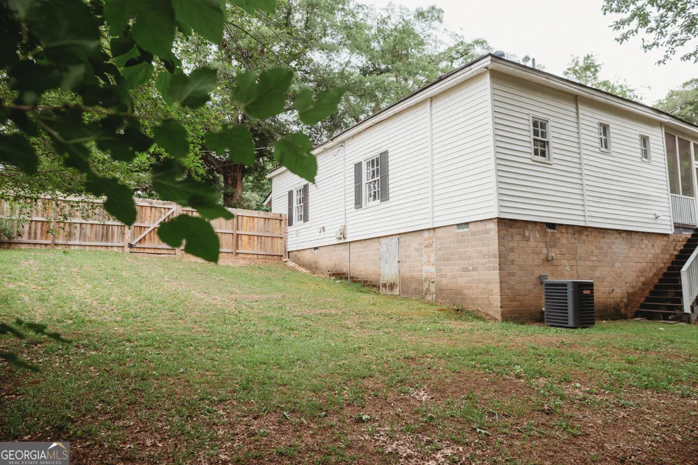 1966 River ST NE Conyers, GA 30012