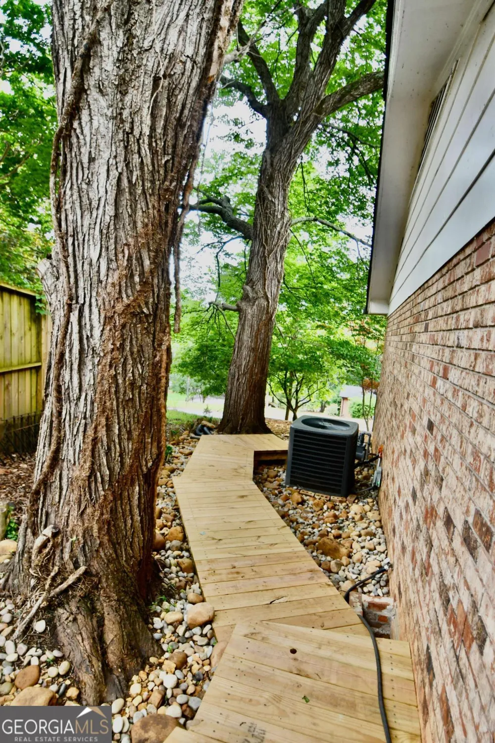 280 Valleybrook DR Athens, GA 30606