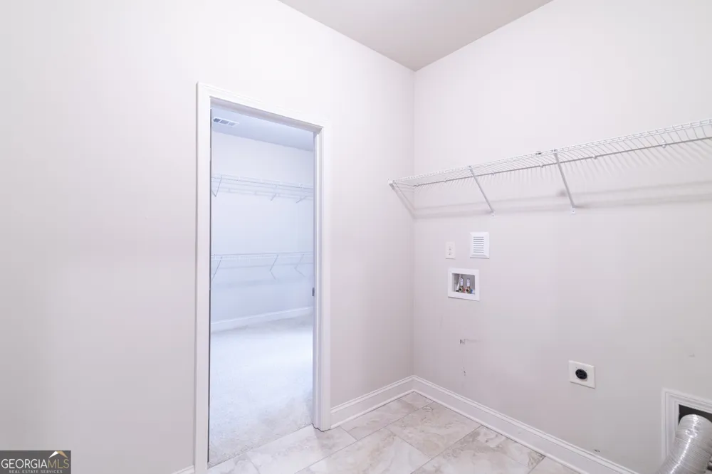 5645 Pleasant Woods DR Flowery Branch, GA 30542