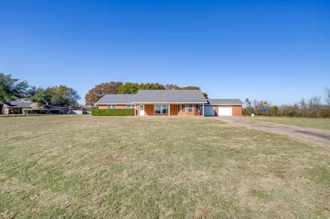 407 Llano Court
