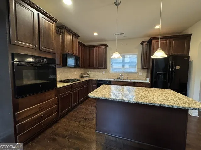 5983 Hidden Holm LN Austell, GA 30168