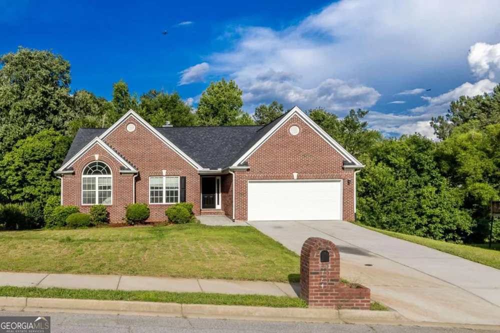 1784 Cedar Walk LN Conley, GA 30288