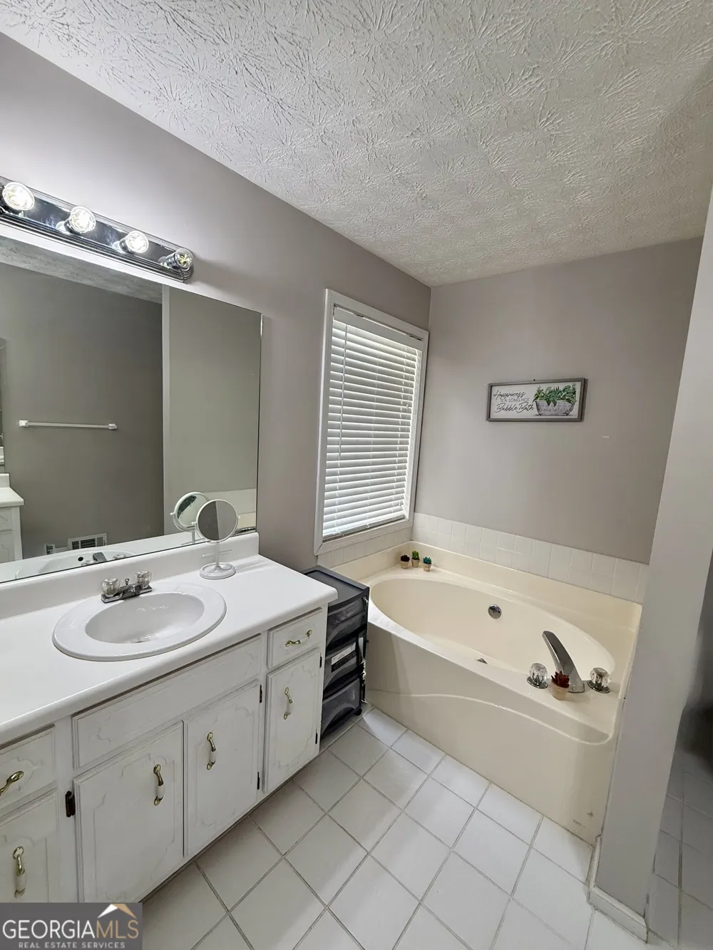 1290 Waterwood DR Loganville, GA 30052