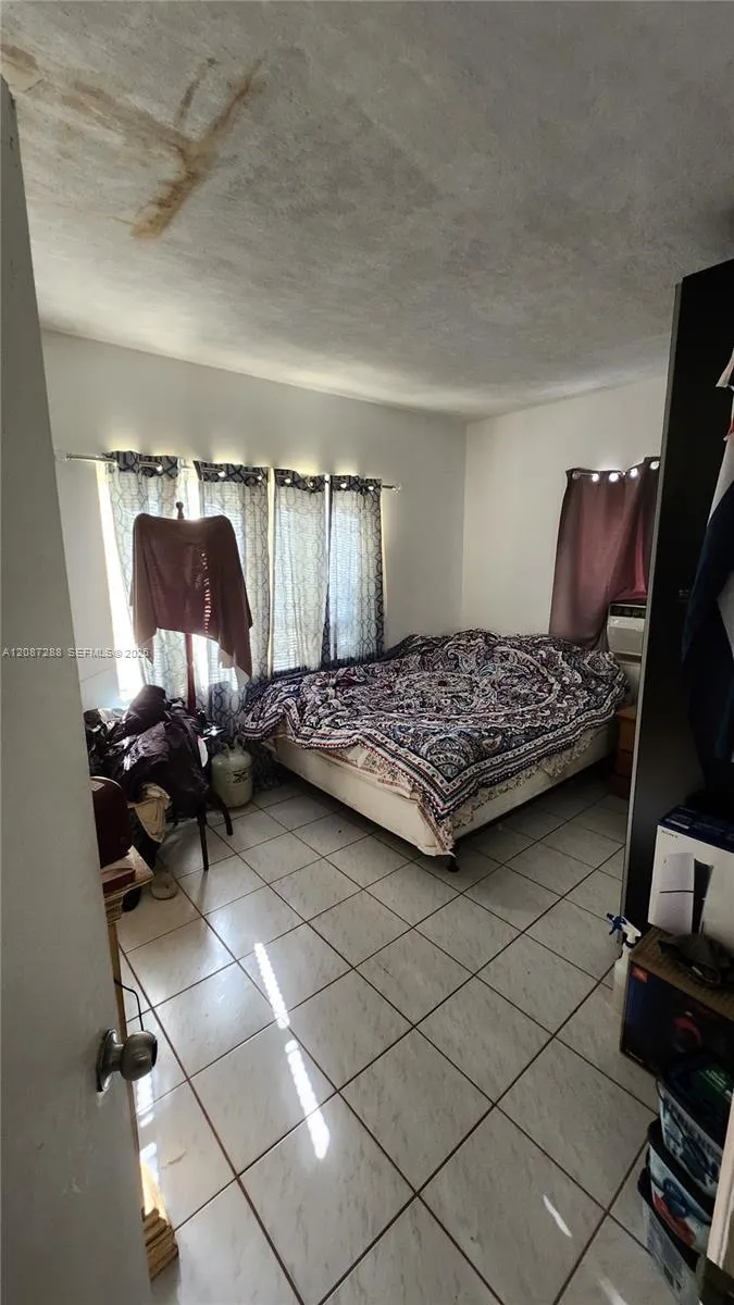 2834 NW 11th Ave Miami, FL 33127