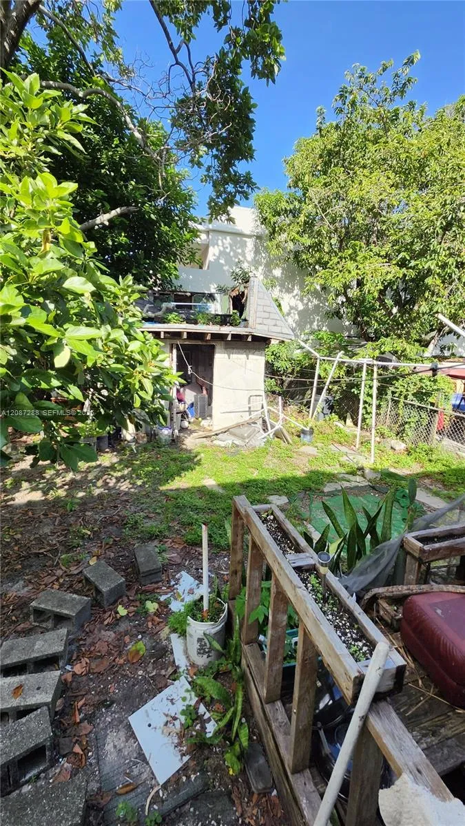 2834 NW 11th Ave Miami, FL 33127
