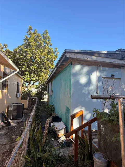 2834 NW 11th Ave