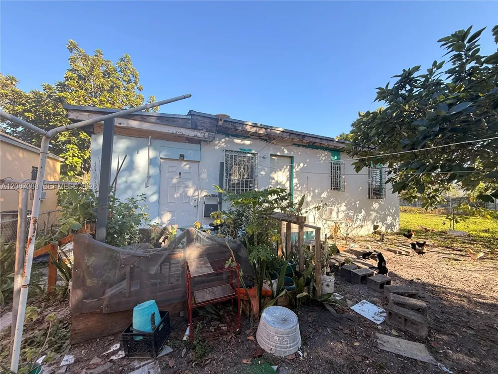 2834 NW 11th Ave Miami, FL 33127