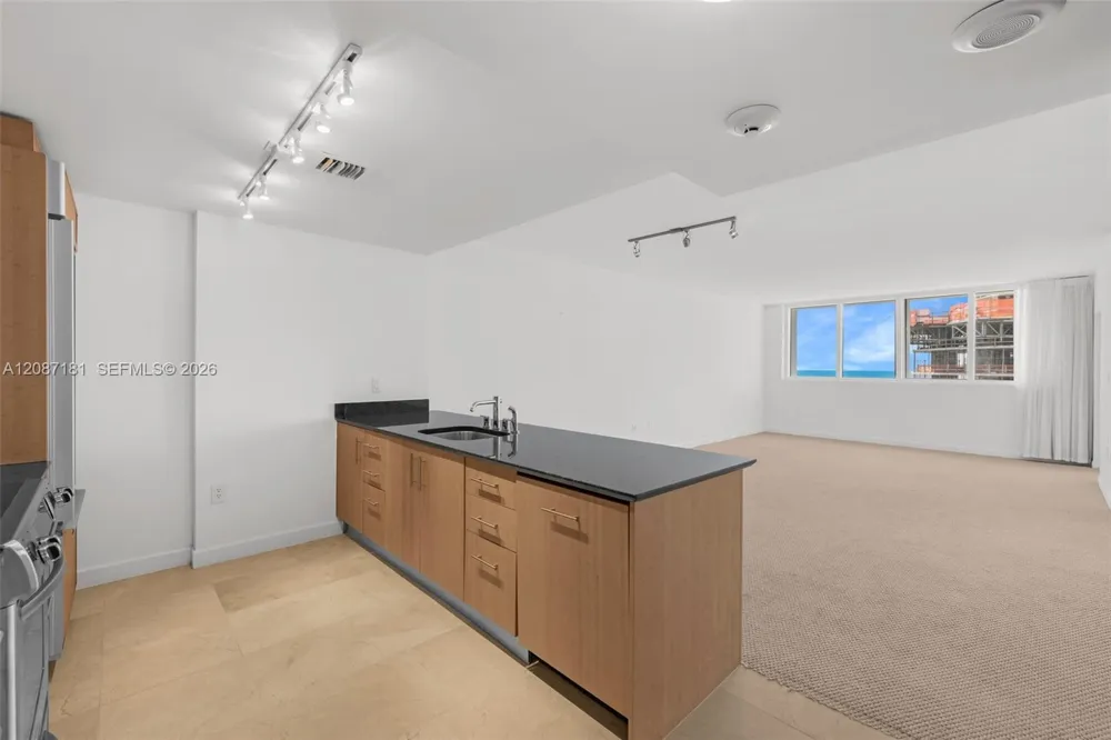 10275 Collins Ave #1511 Bal Harbour, FL 33154