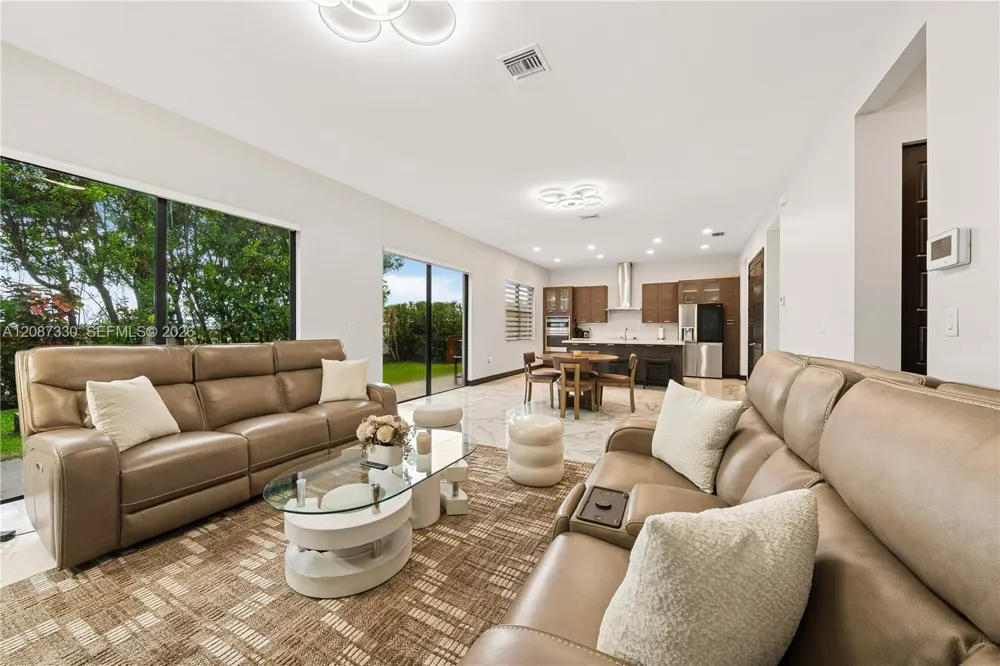 16025 SW 136th Ter Miami, FL 33196