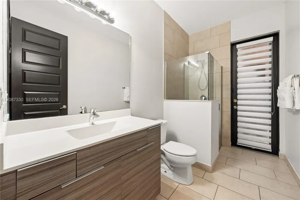 16025 SW 136th Ter Miami, FL 33196
