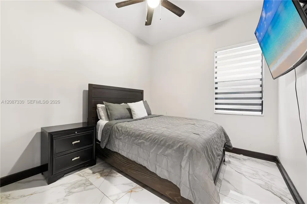 16025 SW 136th Ter Miami, FL 33196