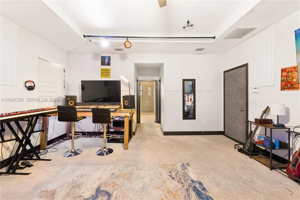 16025 SW 136th Ter Miami, FL 33196