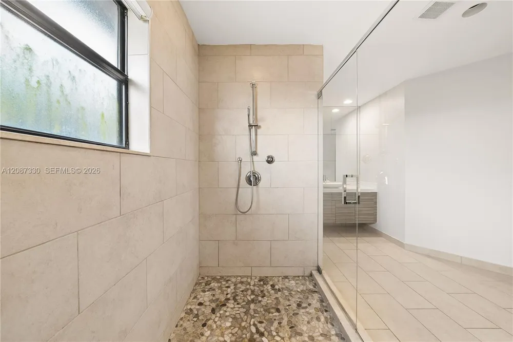 16025 SW 136th Ter Miami, FL 33196