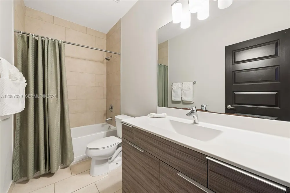 16025 SW 136th Ter Miami, FL 33196