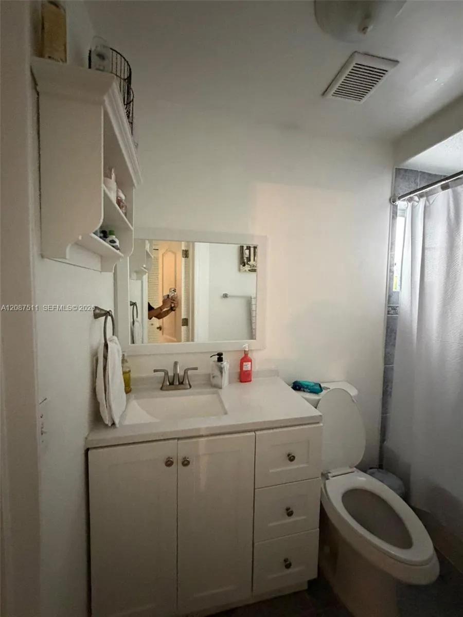 16104 SW 55th Ter Miami, FL 33185