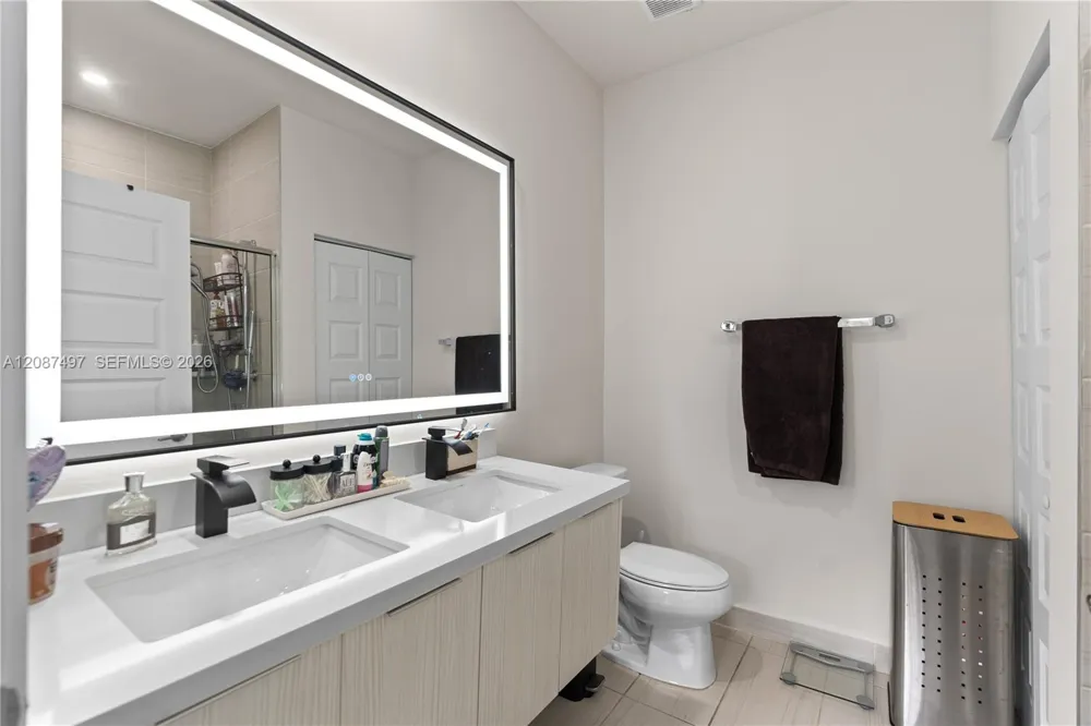 7865 NW 104th Ave #4 Doral, FL 33178