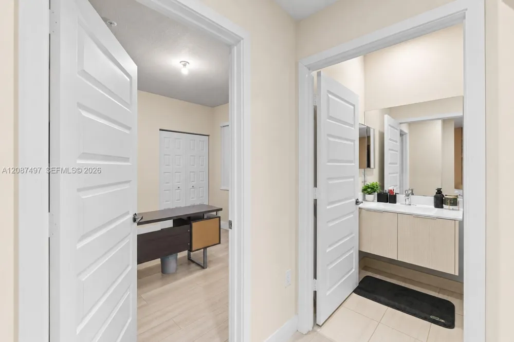 7865 NW 104th Ave #4 Doral, FL 33178
