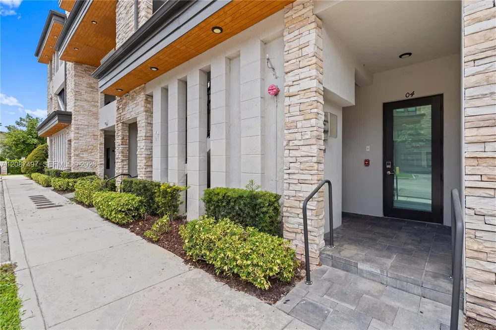 7865 NW 104th Ave #4 Doral, FL 33178