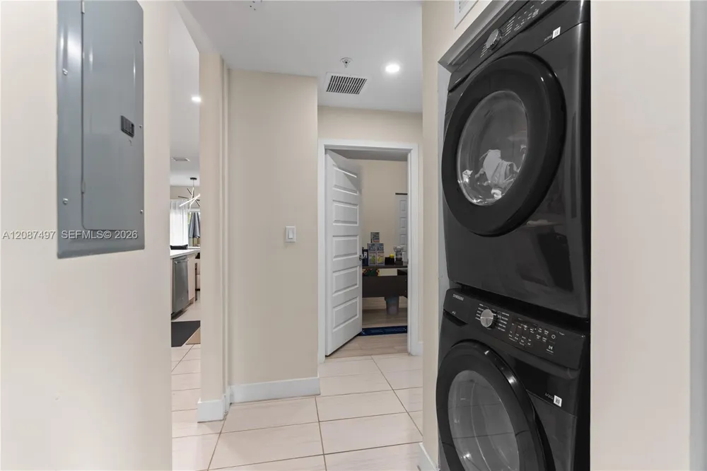 7865 NW 104th Ave #4 Doral, FL 33178