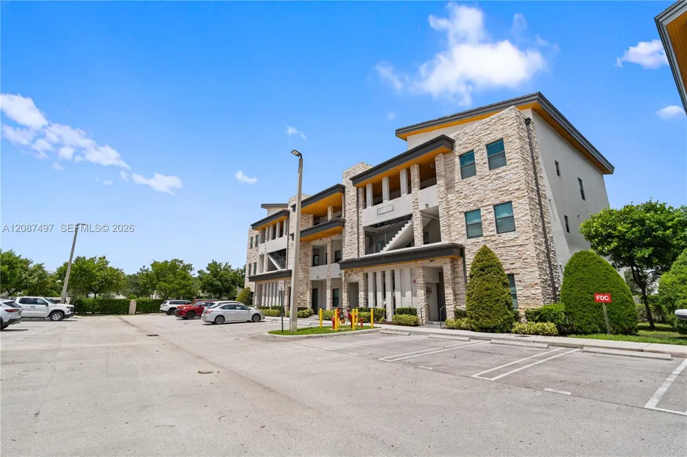7865 NW 104th Ave #4 Doral, FL 33178