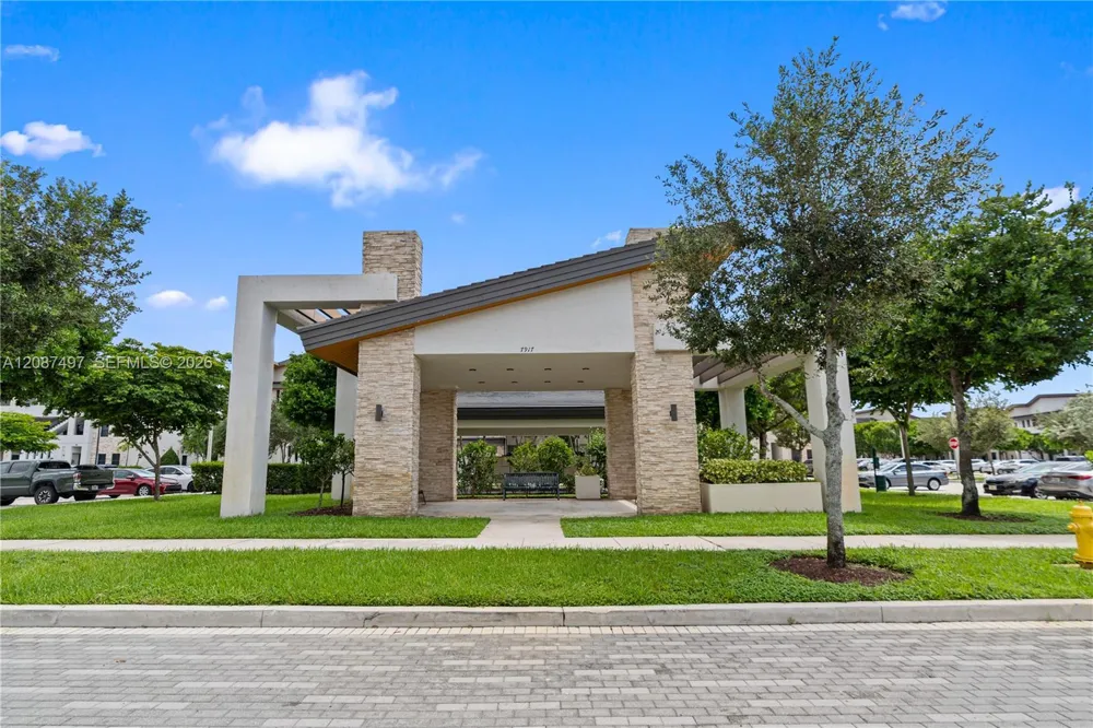 7865 NW 104th Ave #4 Doral, FL 33178