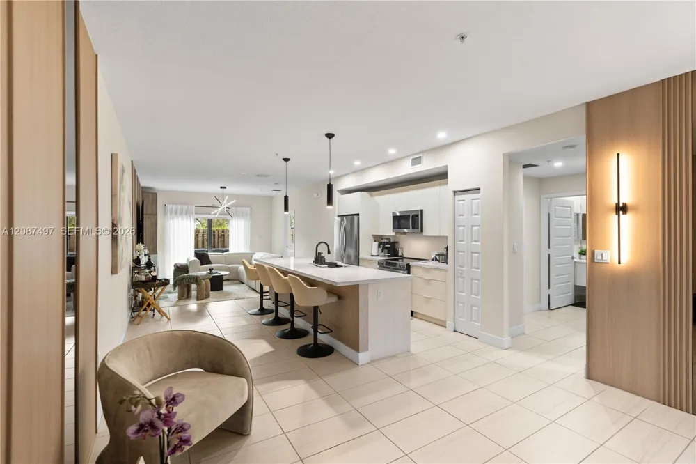 7865 NW 104th Ave #4 Doral, FL 33178