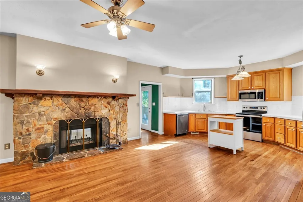 111 Chadwick RD Warner Robins, GA 31088