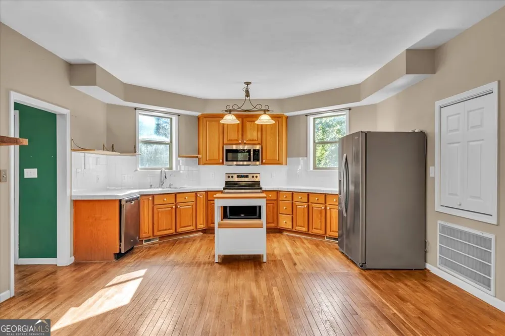 111 Chadwick RD Warner Robins, GA 31088