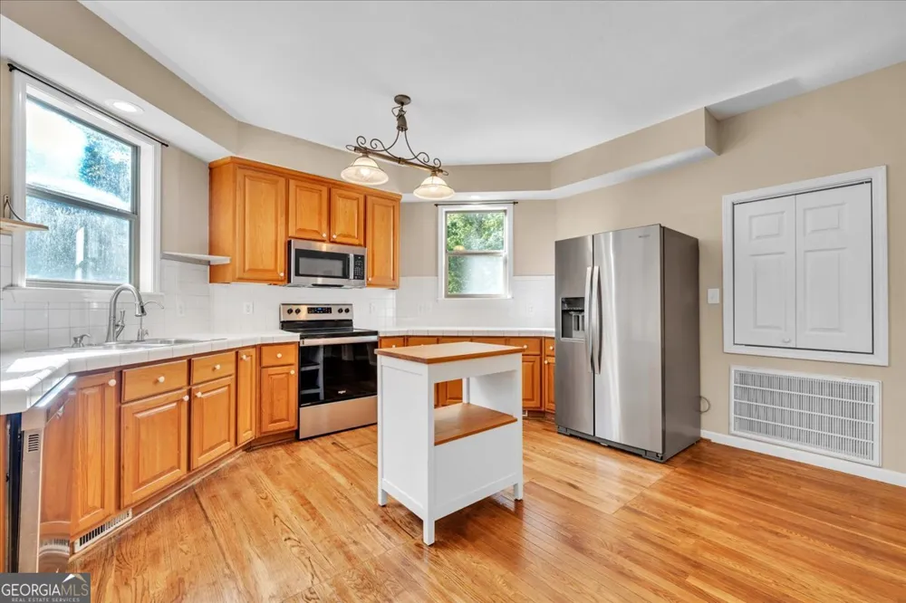 111 Chadwick RD Warner Robins, GA 31088