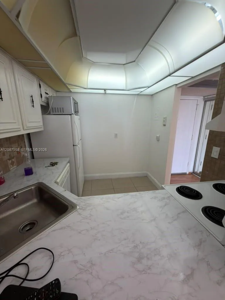 501 Three Islands Blvd #514 Hallandale Beach, FL 33009