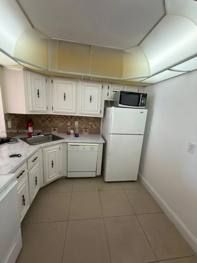 501 Three Islands Blvd #514 Hallandale Beach, FL 33009