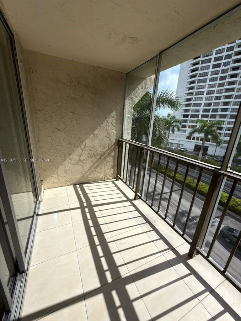 501 Three Islands Blvd #514 Hallandale Beach, FL 33009