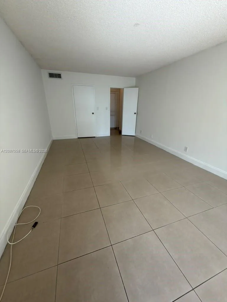 501 Three Islands Blvd #514 Hallandale Beach, FL 33009