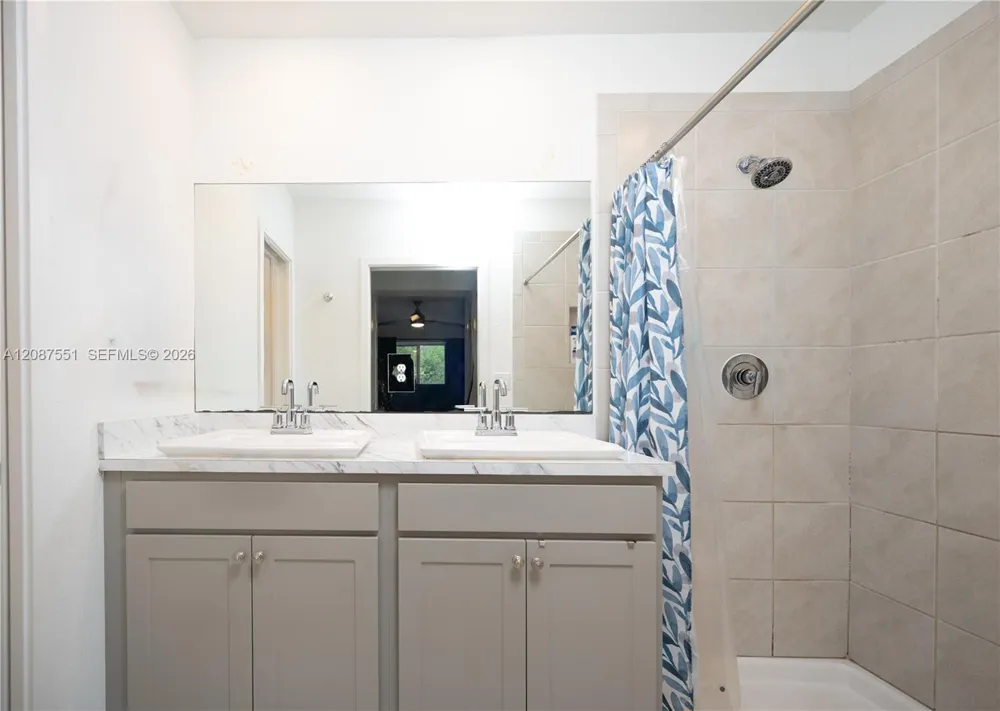 20828 NW 9 Path Miami Gardens, FL 33169