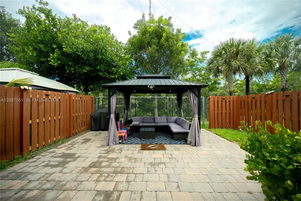 20828 NW 9 Path Miami Gardens, FL 33169