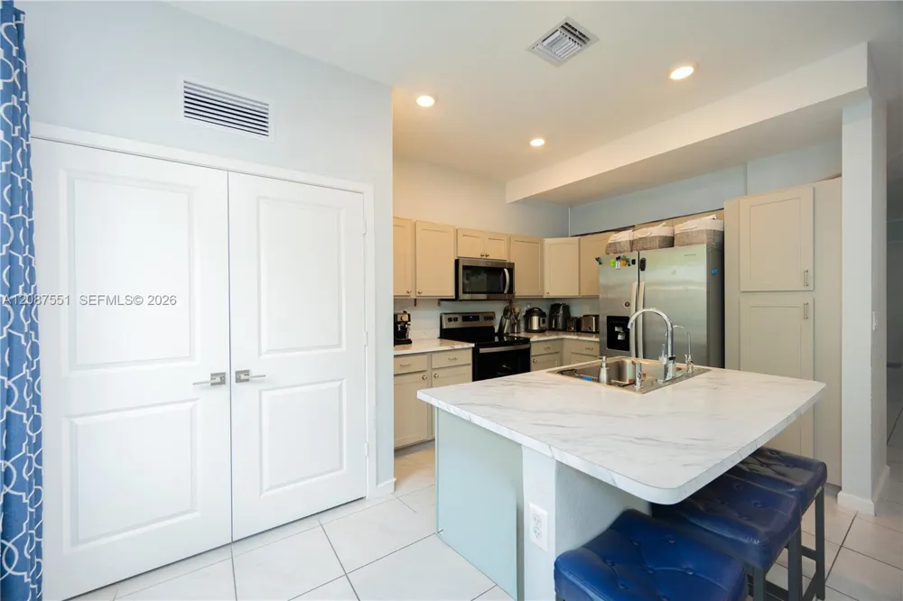 20828 NW 9 Path Miami Gardens, FL 33169