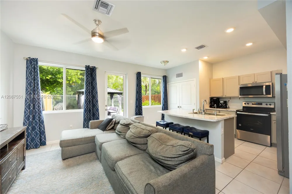 20828 NW 9 Path Miami Gardens, FL 33169