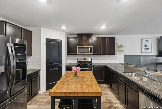 4211 LATERITE TRL San Antonio, TX 78253