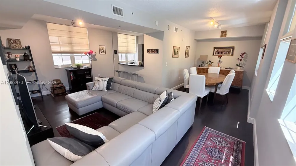 3232 SW 22nd Ter #113 Miami, FL 33145