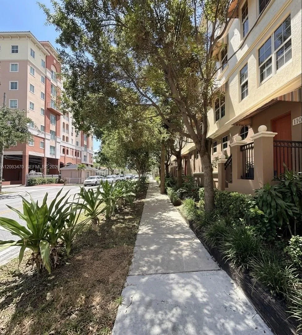 3232 SW 22nd Ter #113 Miami, FL 33145