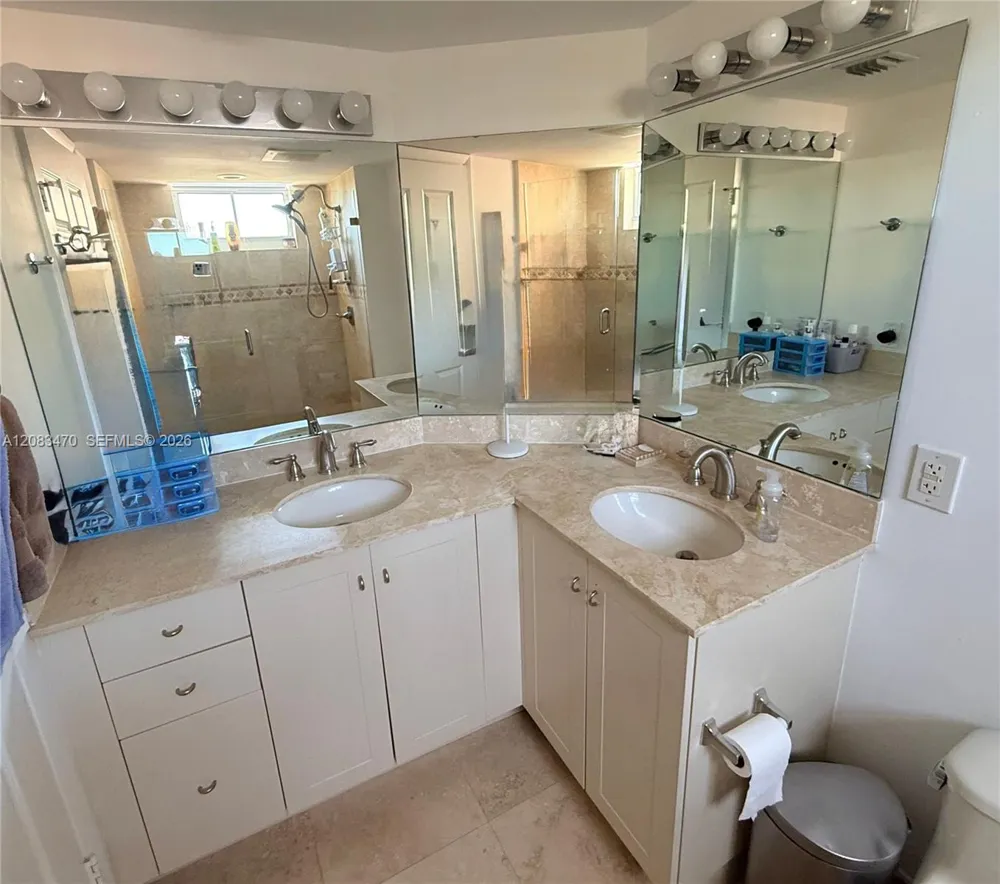 3232 SW 22nd Ter #113 Miami, FL 33145
