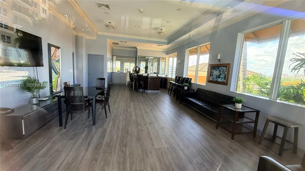 3232 SW 22nd Ter #113 Miami, FL 33145