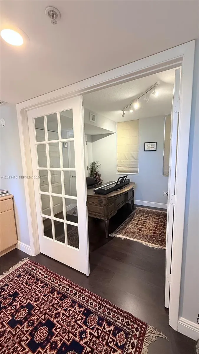 3232 SW 22nd Ter #113 Miami, FL 33145