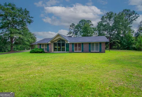 616 Twin Lakes RD