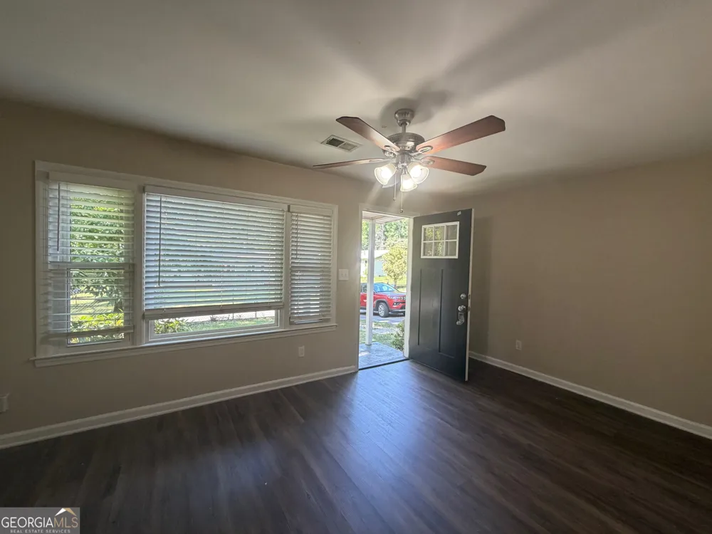 3694 Dale LN Lithia Springs, GA 30122